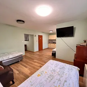 Albatros 48m With Bathroom Апартаменты